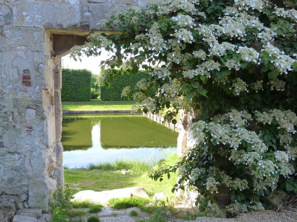 Bed and Breakfast Manoir Du Plessis Au Bois Vauciennes  Exterior foto