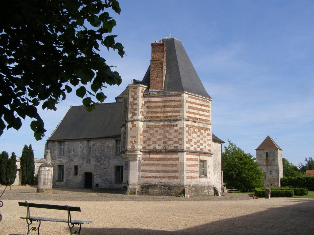 Bed and Breakfast Manoir Du Plessis Au Bois Vauciennes  Exterior foto