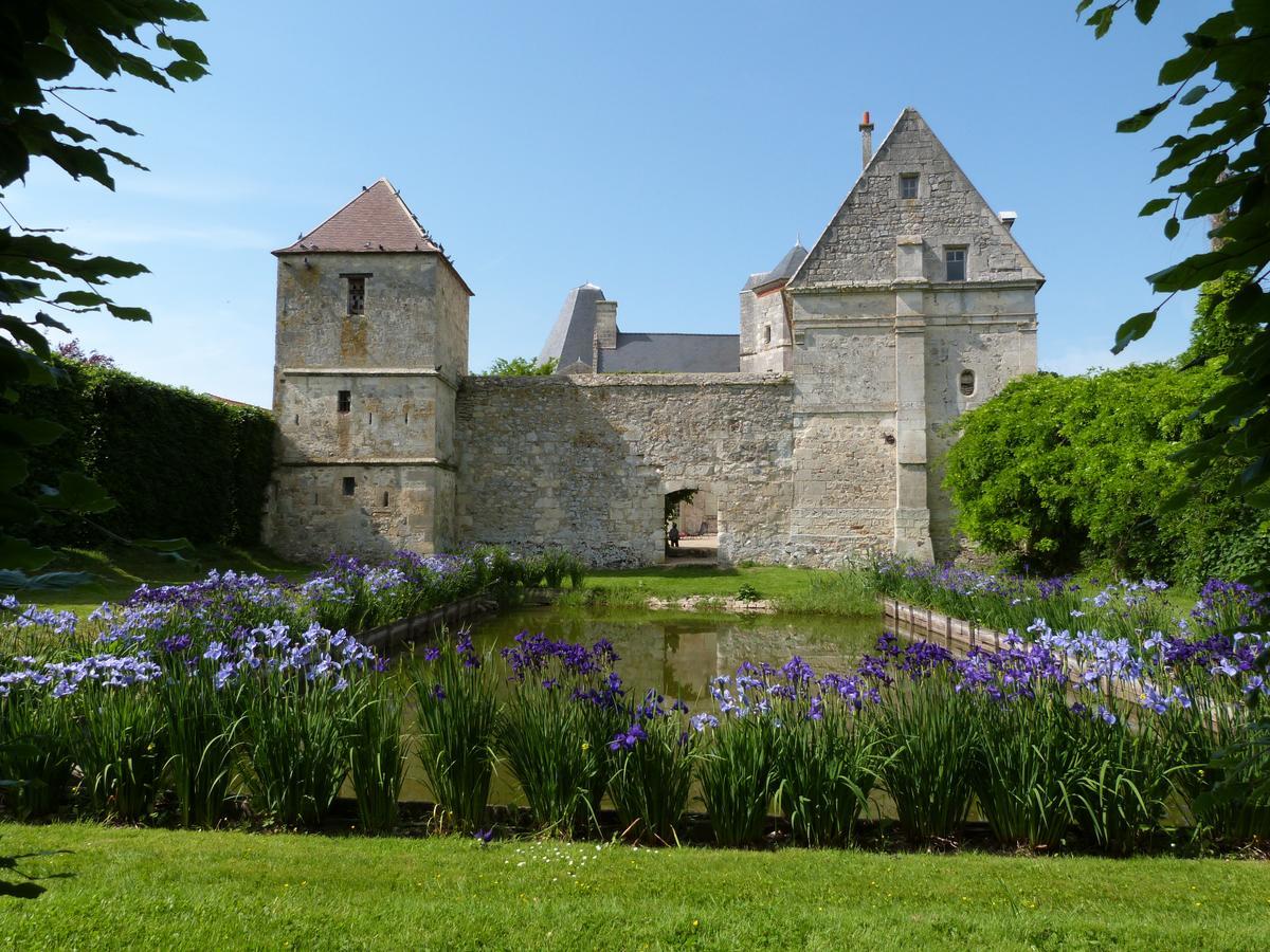 Bed and Breakfast Manoir Du Plessis Au Bois Vauciennes  Exterior foto