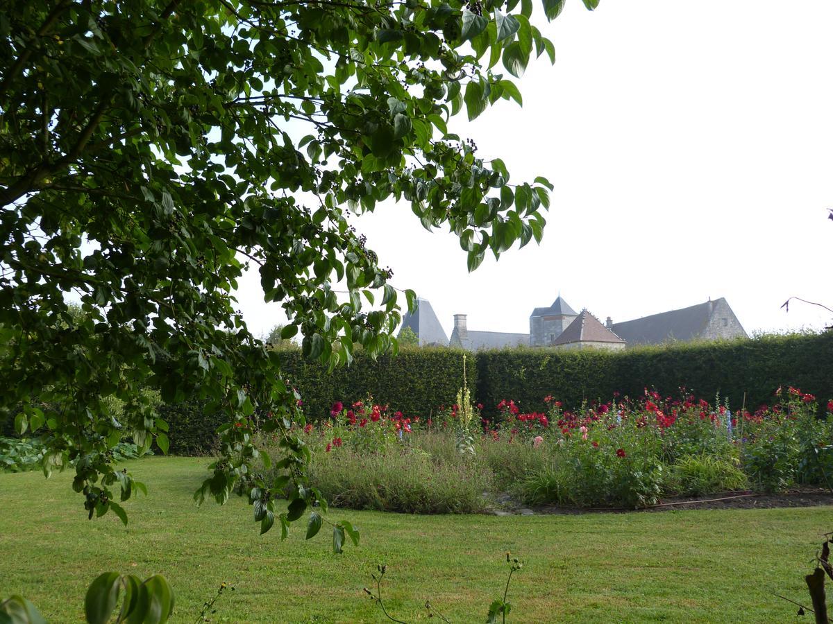 Bed and Breakfast Manoir Du Plessis Au Bois Vauciennes  Exterior foto