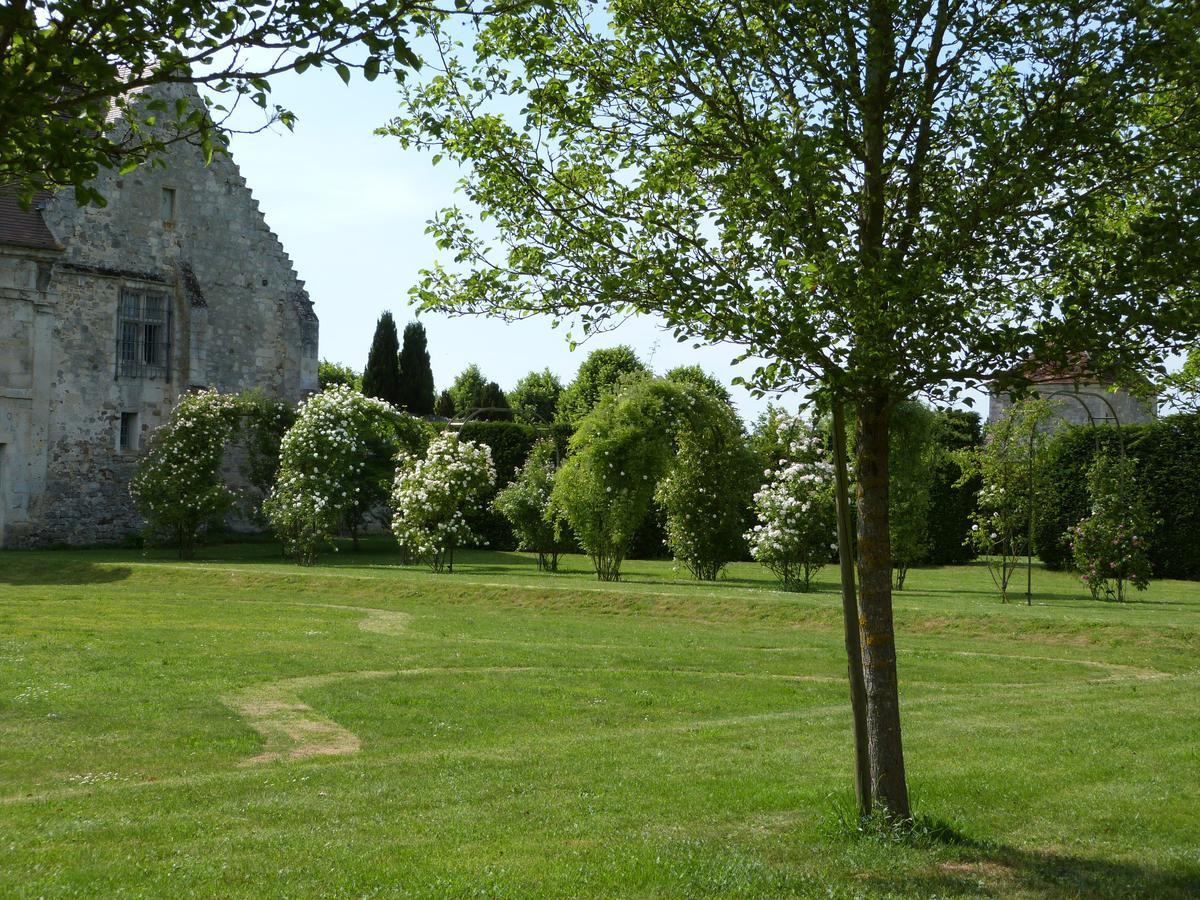 Bed and Breakfast Manoir Du Plessis Au Bois Vauciennes  Exterior foto